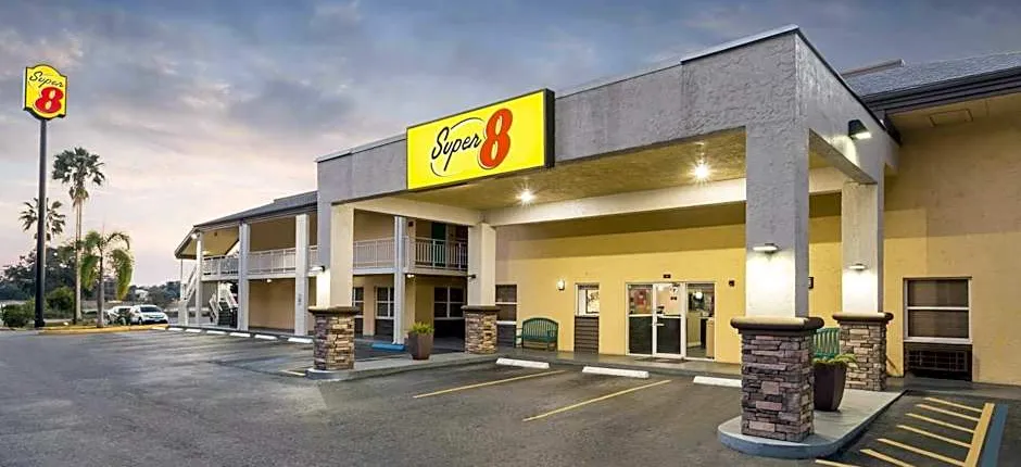 Super 8 by Wyndham Ellenton Bradenton Area