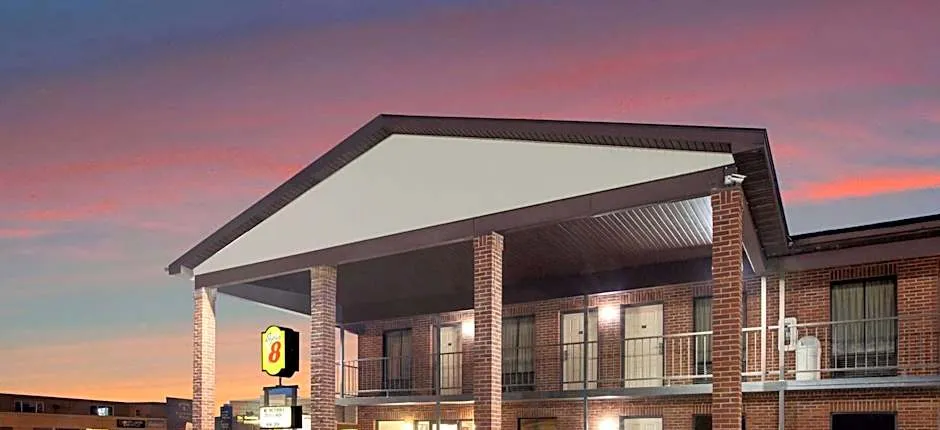 Super 8 by Wyndham Sandusky