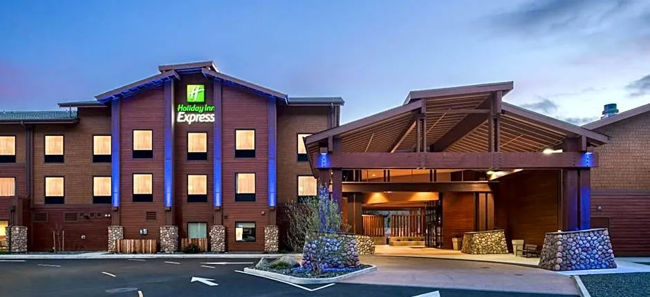 Holiday Inn Express Klamath Redwood Ntl Pk Area By IHG