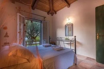 Ilyessa Cottages