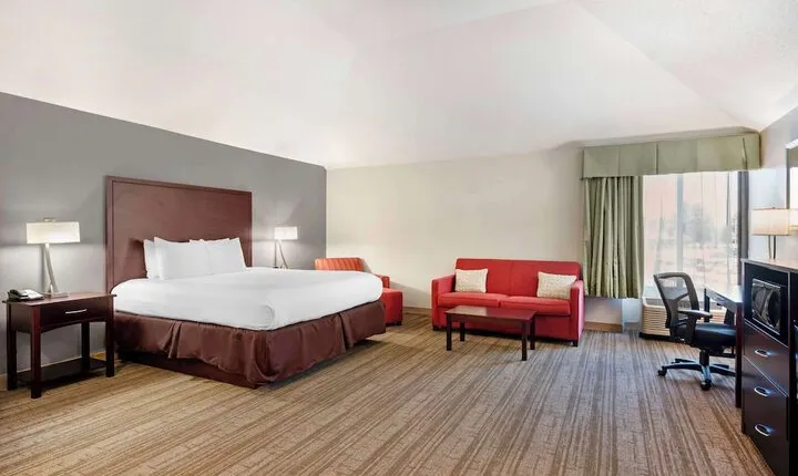 Best Western Ashbury Inn