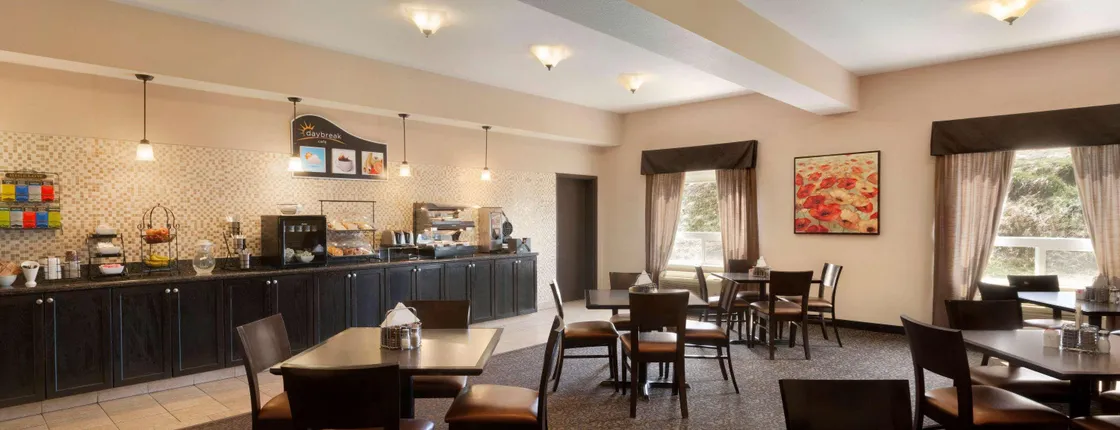 DAYS INN BY WYNDHAM INNISFAIL