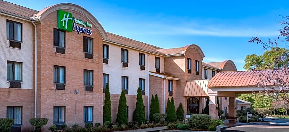 Holiday Inn Express Hotel & Suites Canton By IHG