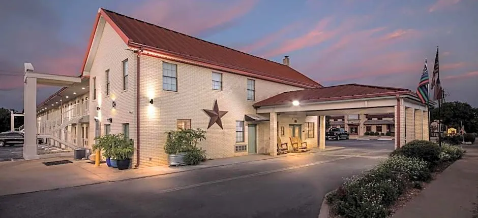 Super 8 by Wyndham Fredericksburg