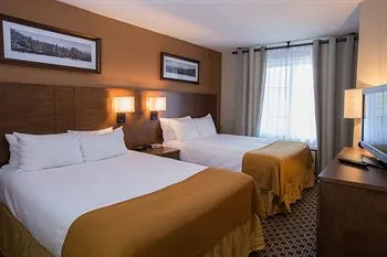 Holiday Inn Express and Suites Tremblant