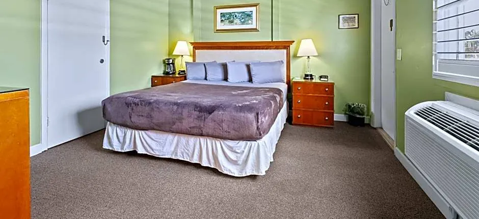 Oceanfront Inn, Standard, King Bed, Inlet View #15