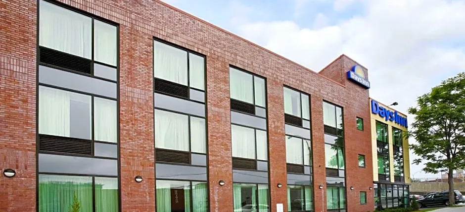 Days Inn by Wyndham Bronx Near Stadium