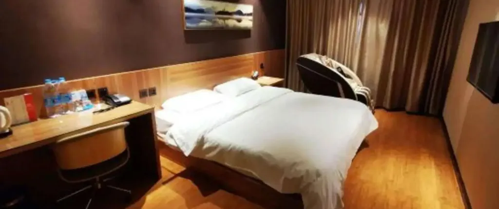 Youyi Hotel (Langfang High-Speed Railway Station Tianhe Antique City)