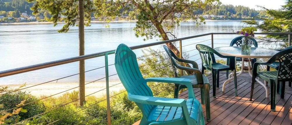 Waterfront Bainbridge Island Home: Stunning Views!