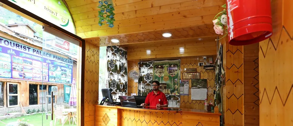 OYO 9084 Hotel Tourist Palace