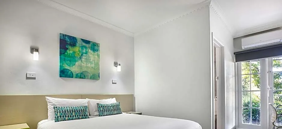 Nightcap at Skyways Hotel