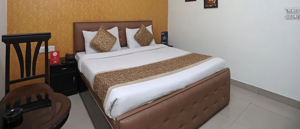 OYO 14875 The Imperial Residency