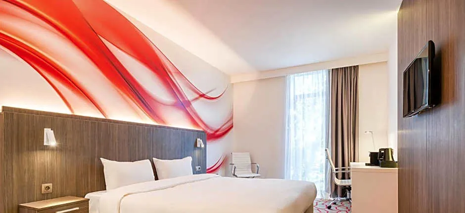 B&B HOTEL Mons Centre