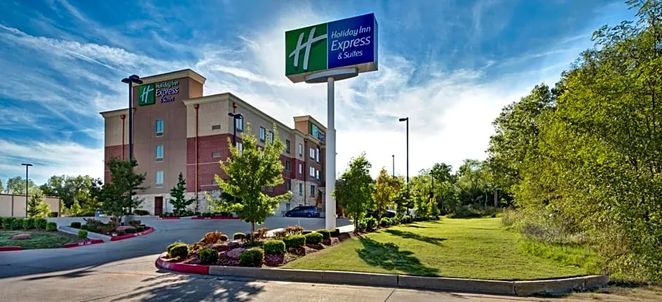Holiday Inn Express and Suites Oklahoma City North By IHG
