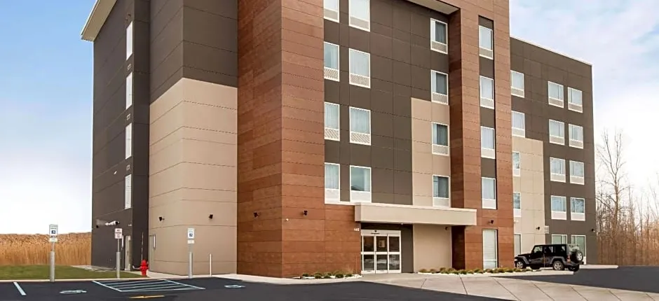 La Quinta Inn & Suites by Wyndham Buffalo Amherst