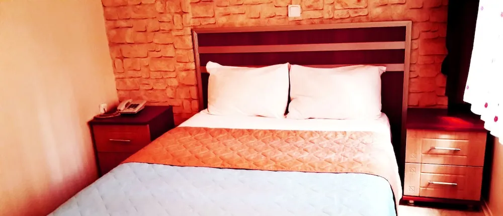 Royal Gur Hotel