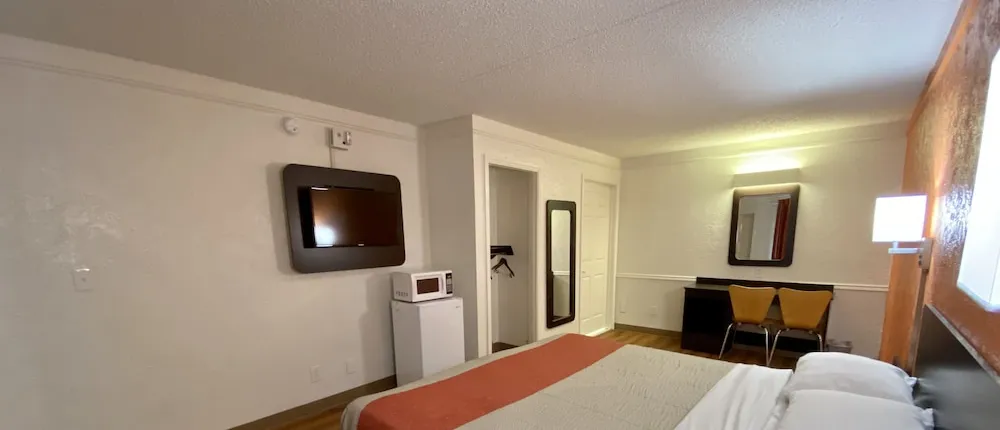 Motel6 Beaumont, TX