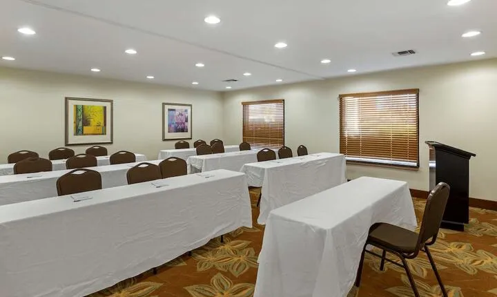 Best Western PLUS Executive Hotel