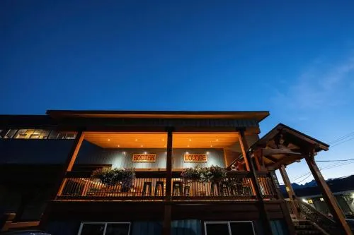 Raging Elk Hostel