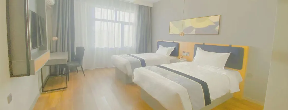 Home Inn Rui Bai Yun Hotel (Jianping Railway Station Anxing Building)