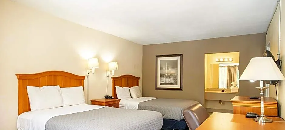 OYO hotel Greensboro east I 40