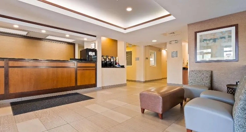 Best Western Plus Louisville Inn & Suites
