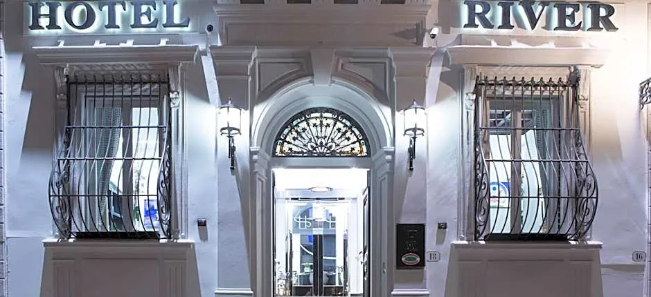 LHP Hotel River & SPA