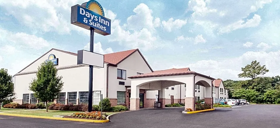 Days Inn & Suites by Wyndham Seaford