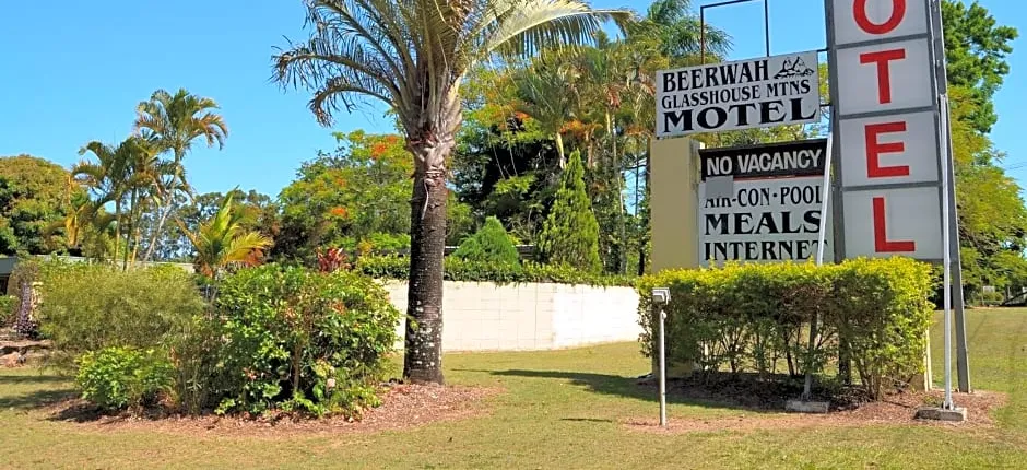 Beerwah Glasshouse Motel