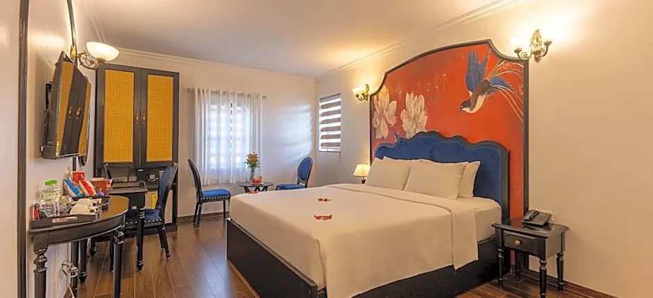 Hanoi House Hotel & Travel