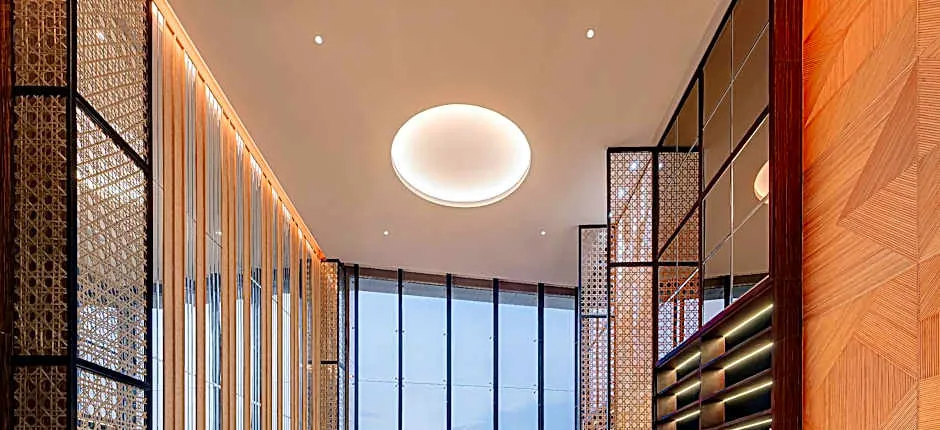 Whiz Luxe Hotel Spazio Surabaya