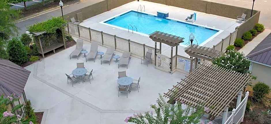 DoubleTree By Hilton Hotel Fayetteville