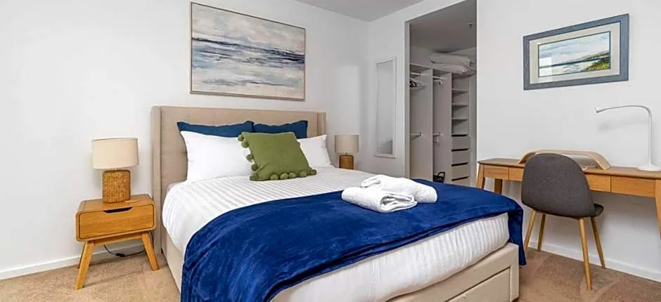 Modern 2BR Apartment in the Heart of the City