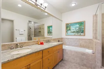 Golf Course View - Conveniently Located - Vrkcv, Kamuela