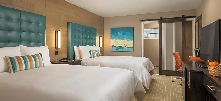 Wave Street Inn
