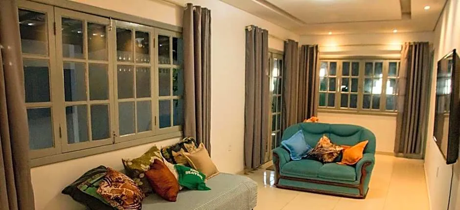 Casa c otima localizacao em Teixeira de Freitas-BA