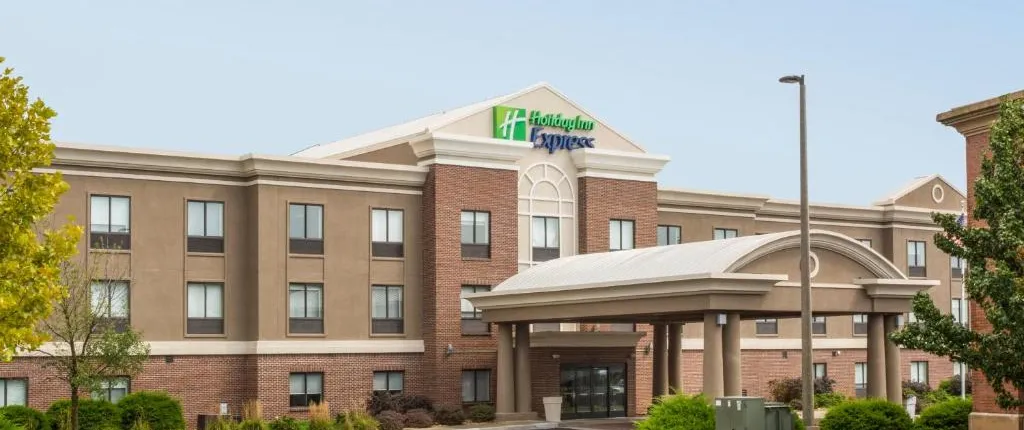 Holiday Inn Express Kansas City - at the Legends, an IHG Hotel