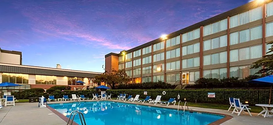 Exton Hotel and Conference Center