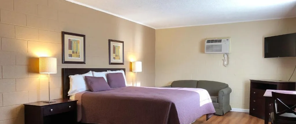 Royal Inn and Suites