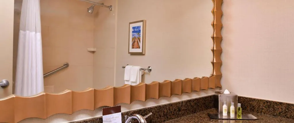 DOUBLETREE BY HILTON HOTEL TAMPA AIRPORT WESTSHORE