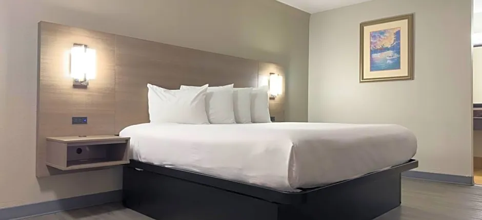 Americas Best Value Inn Austin- University