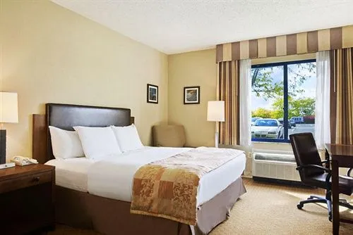 Radisson Hotel at The University of Toledo