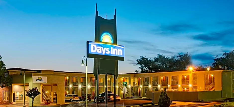 Days Inn by Wyndham Albuquerque Downtown