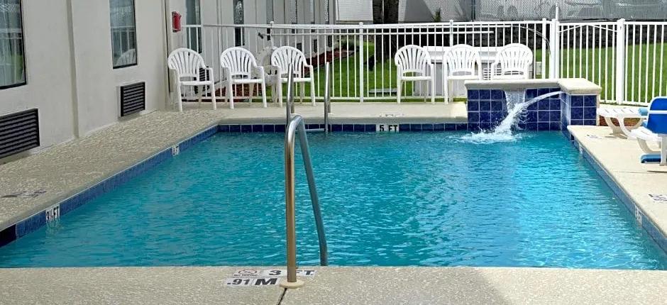 Baymont by Wyndham Pensacola