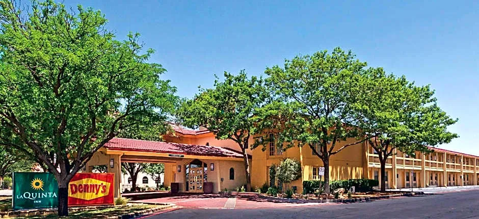 Baymont by Wyndham Lubbock - Downtown Civic Center