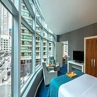Kinzie Hotel