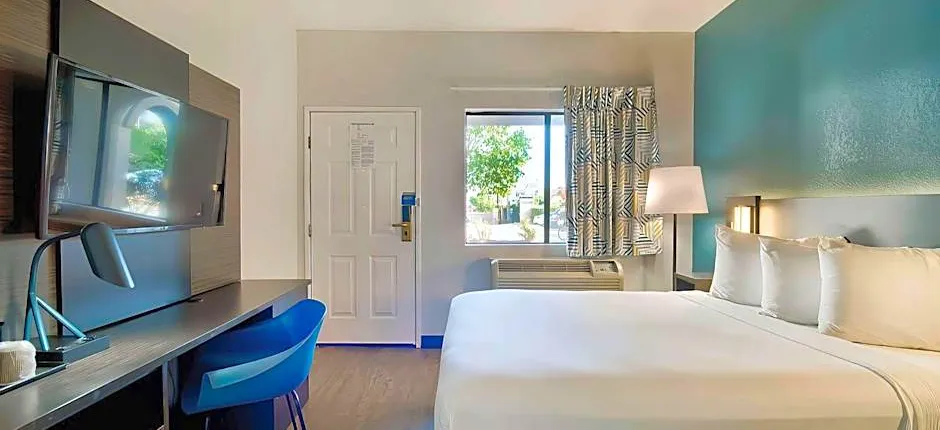 Studio 6 Suites Lawndale, CA South Bay