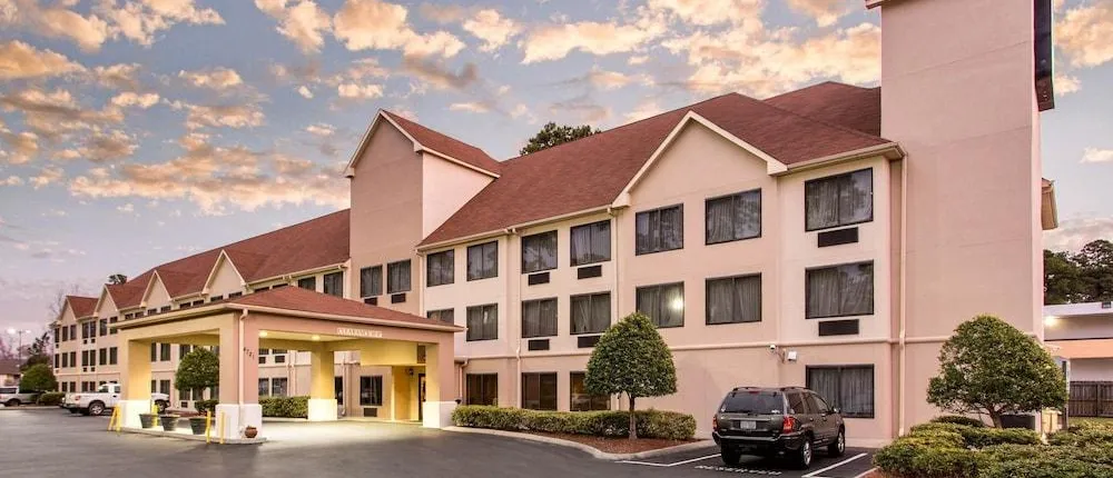 Spark by Hilton Wilmington