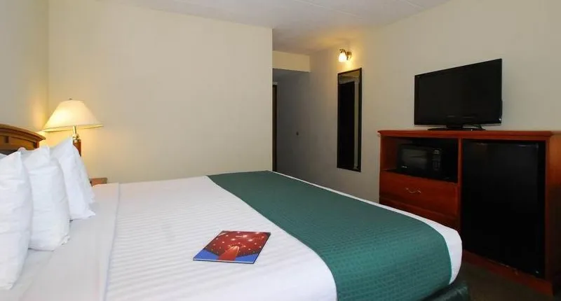 Best Western Plus Sterling Hotel & Suites