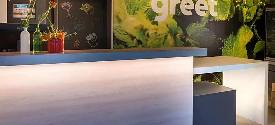 greet Berlin Alexanderplatz